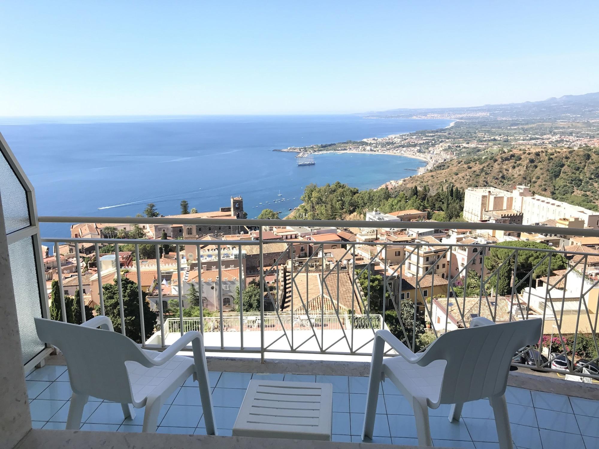 Hotel Mediterranee Taormina Exterior photo